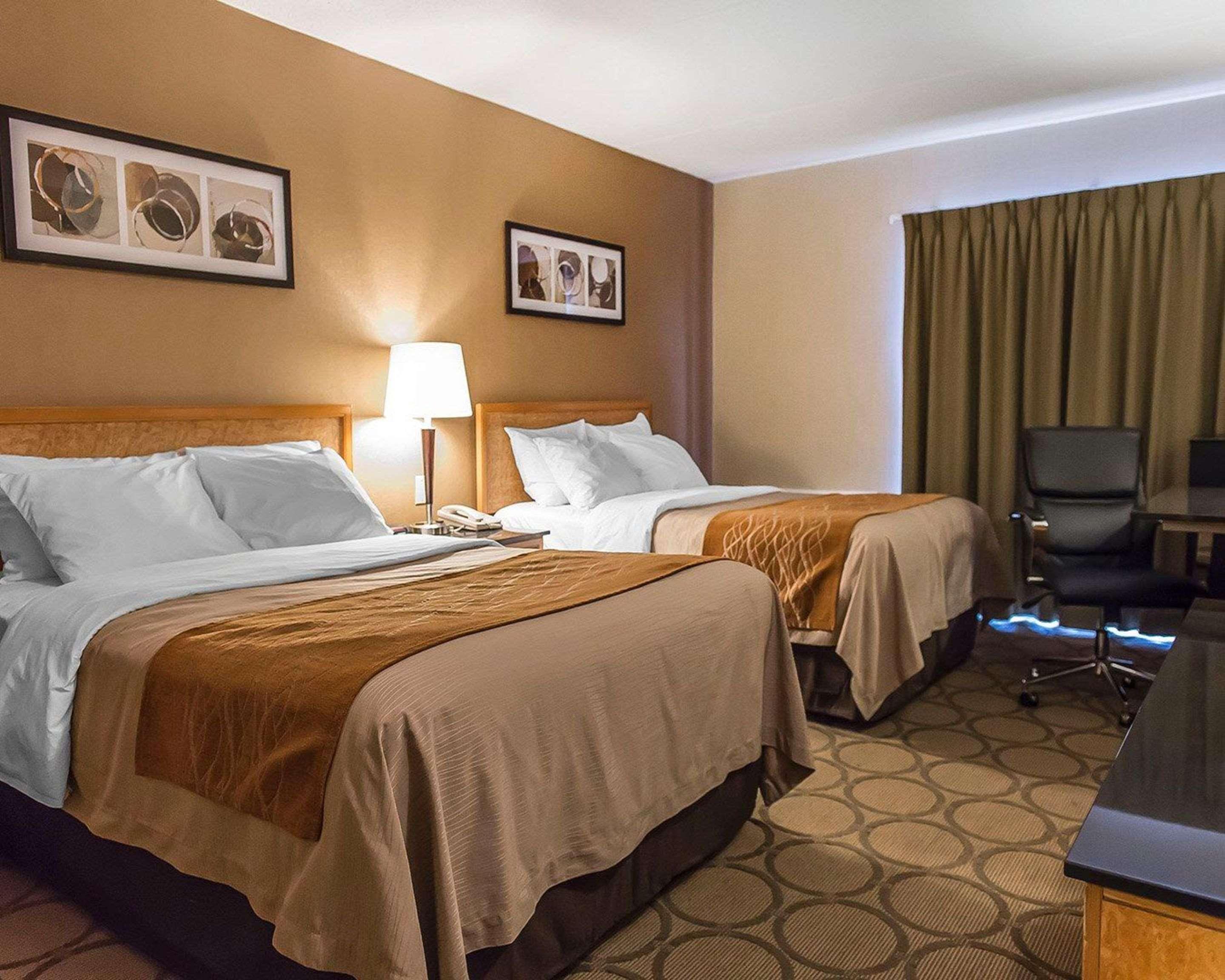 Comfort Inn Hwy 401 Kingston Eksteriør billede