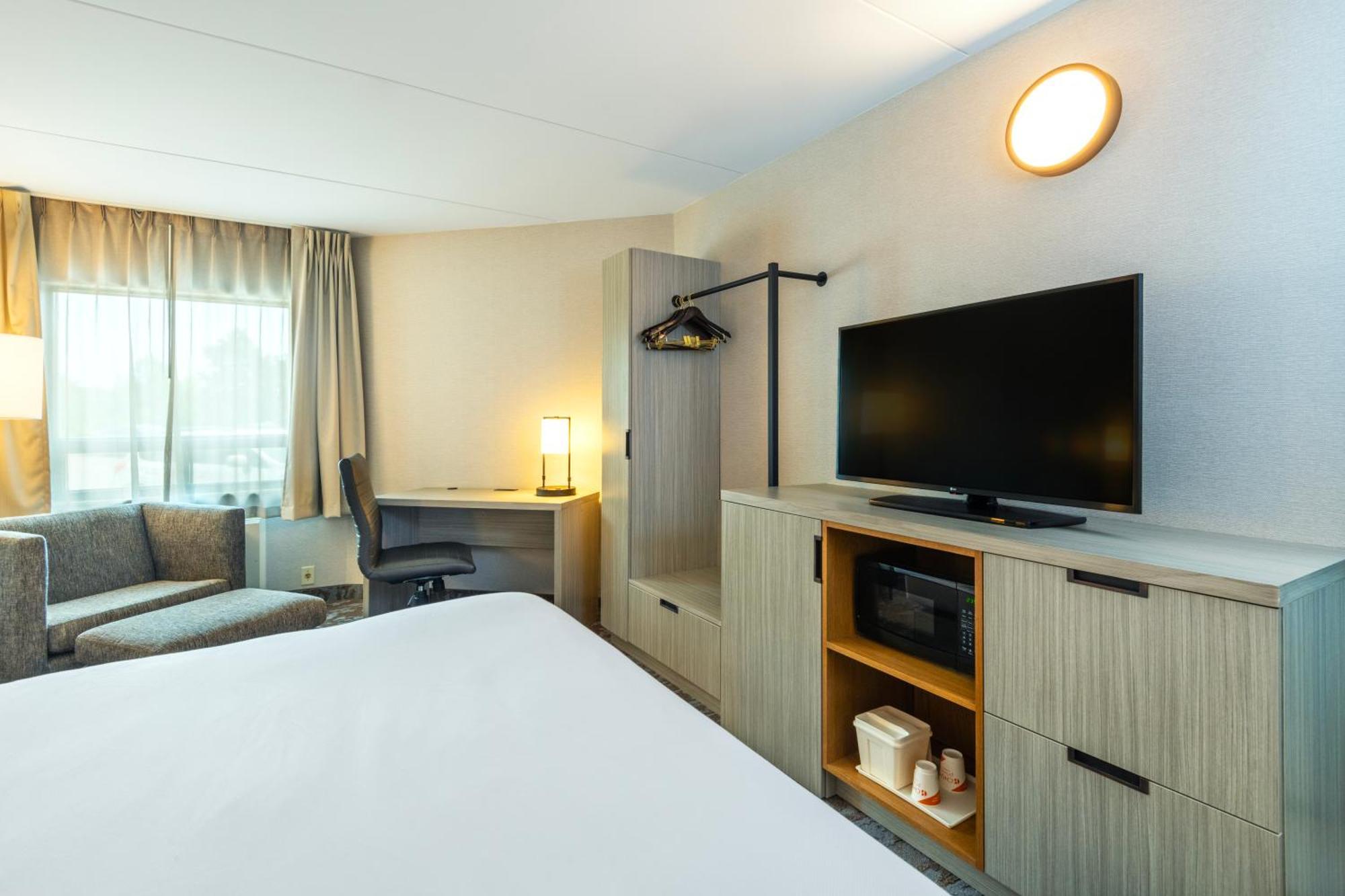 Comfort Inn Hwy 401 Kingston Eksteriør billede