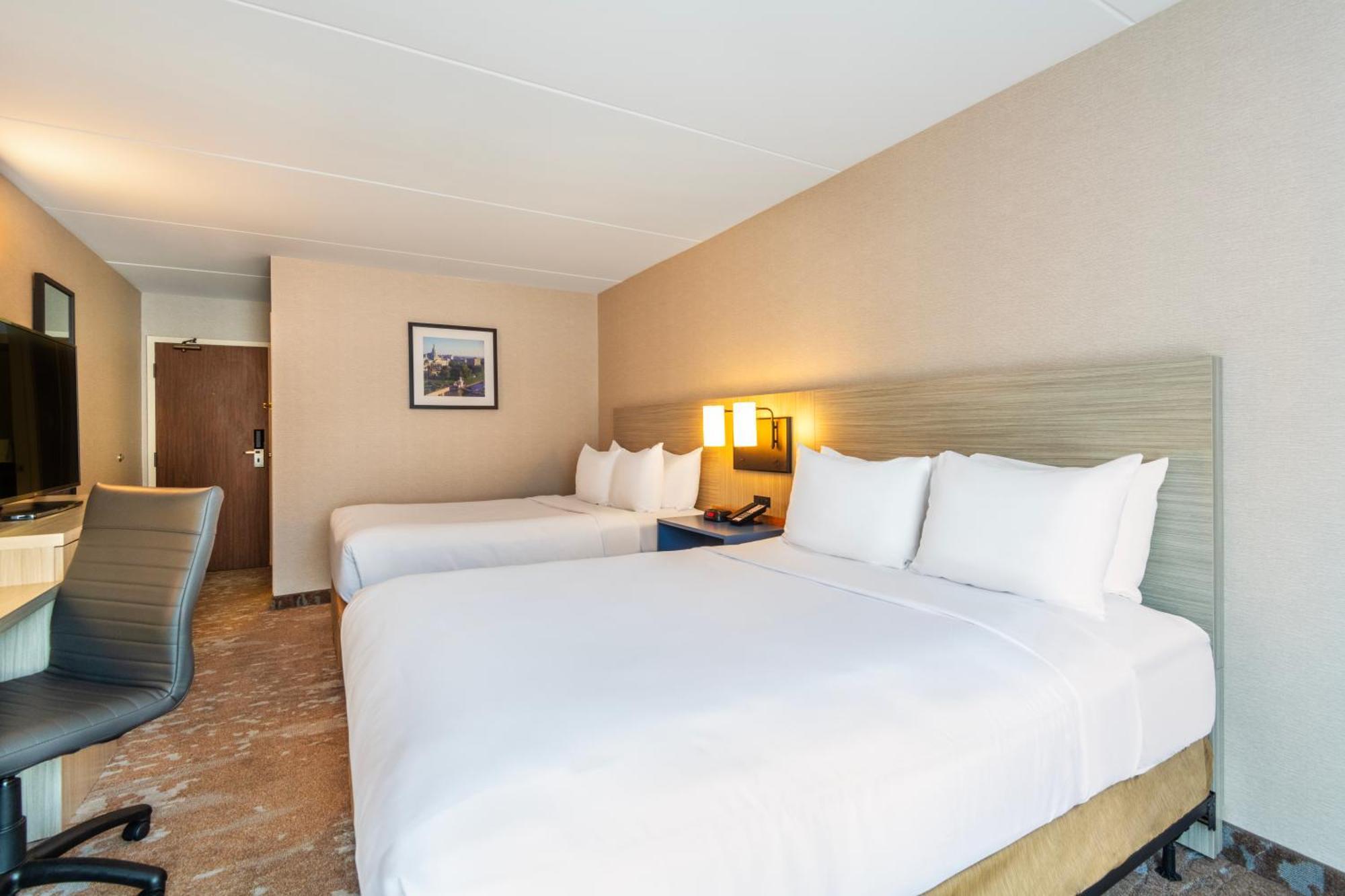 Comfort Inn Hwy 401 Kingston Eksteriør billede