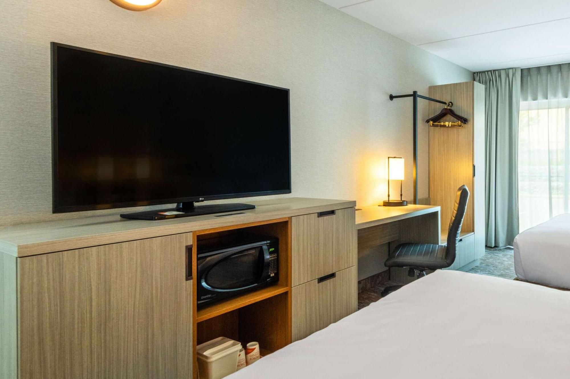 Comfort Inn Hwy 401 Kingston Eksteriør billede